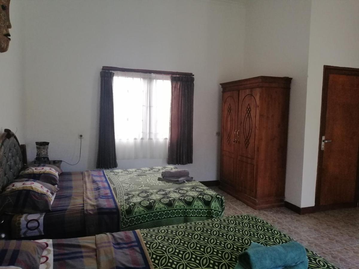 Yuli'S Homestay Kuta  Kültér fotó