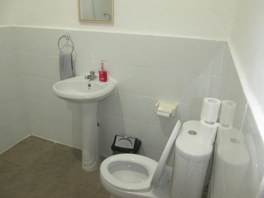 Yuli'S Homestay Kuta  Kültér fotó